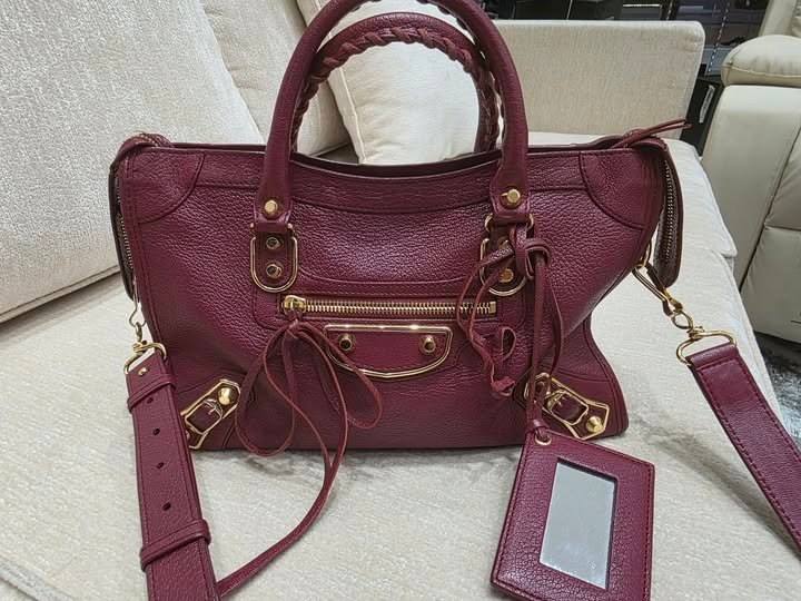 Balenciaga Classic City Bag (Lambskin)
